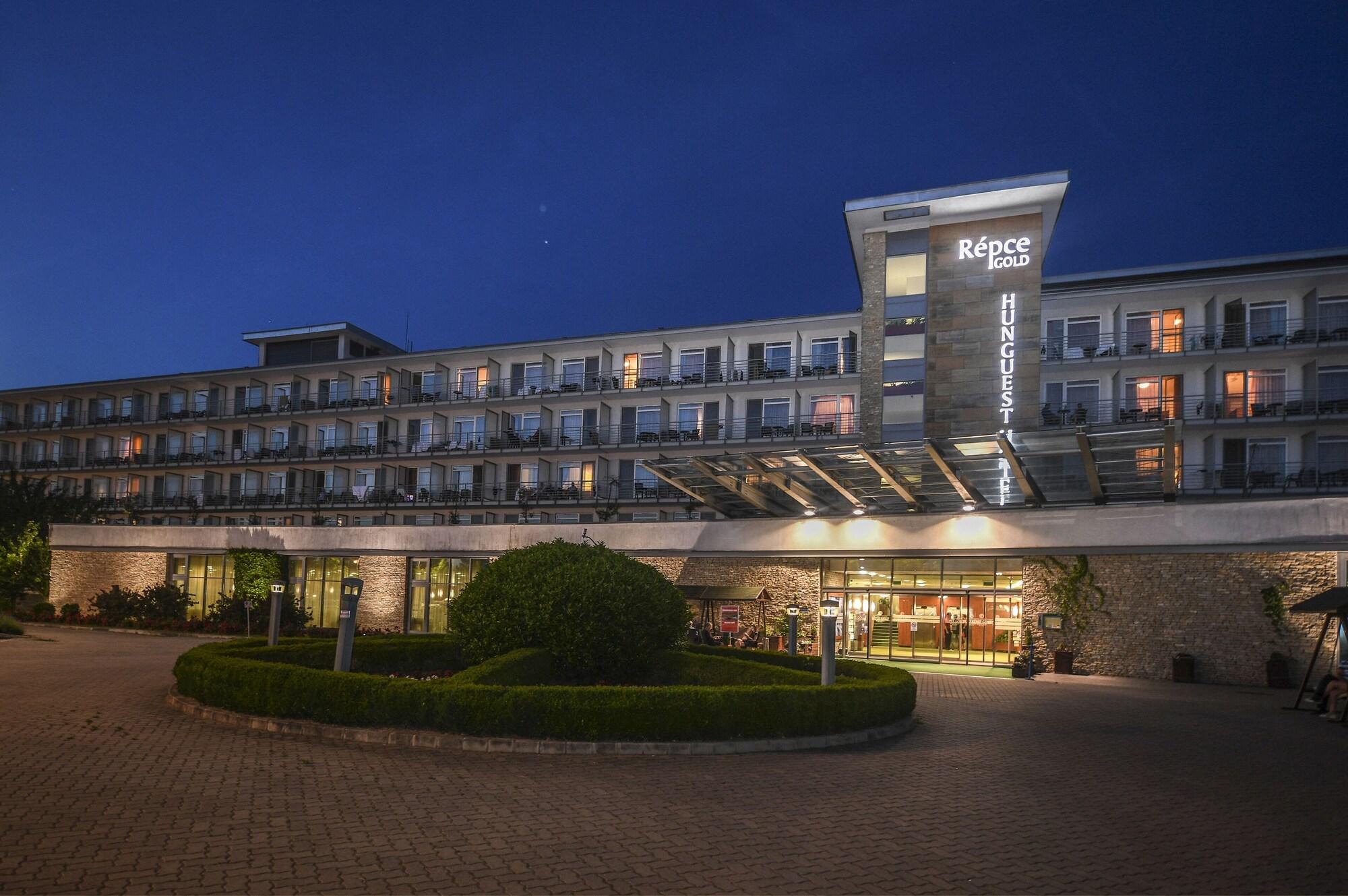 Hotel Repce Gold 1