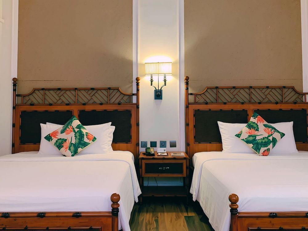 Feliz Hotel Boracay 1