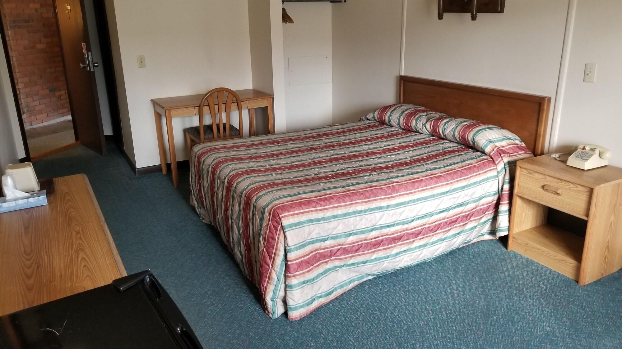 Gatehouse Motel 1
