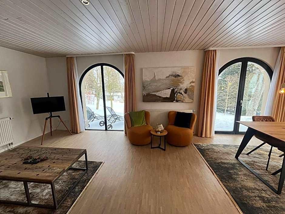 Berghotel Friedrichshöhe - Sauna, Pool & Natur 2