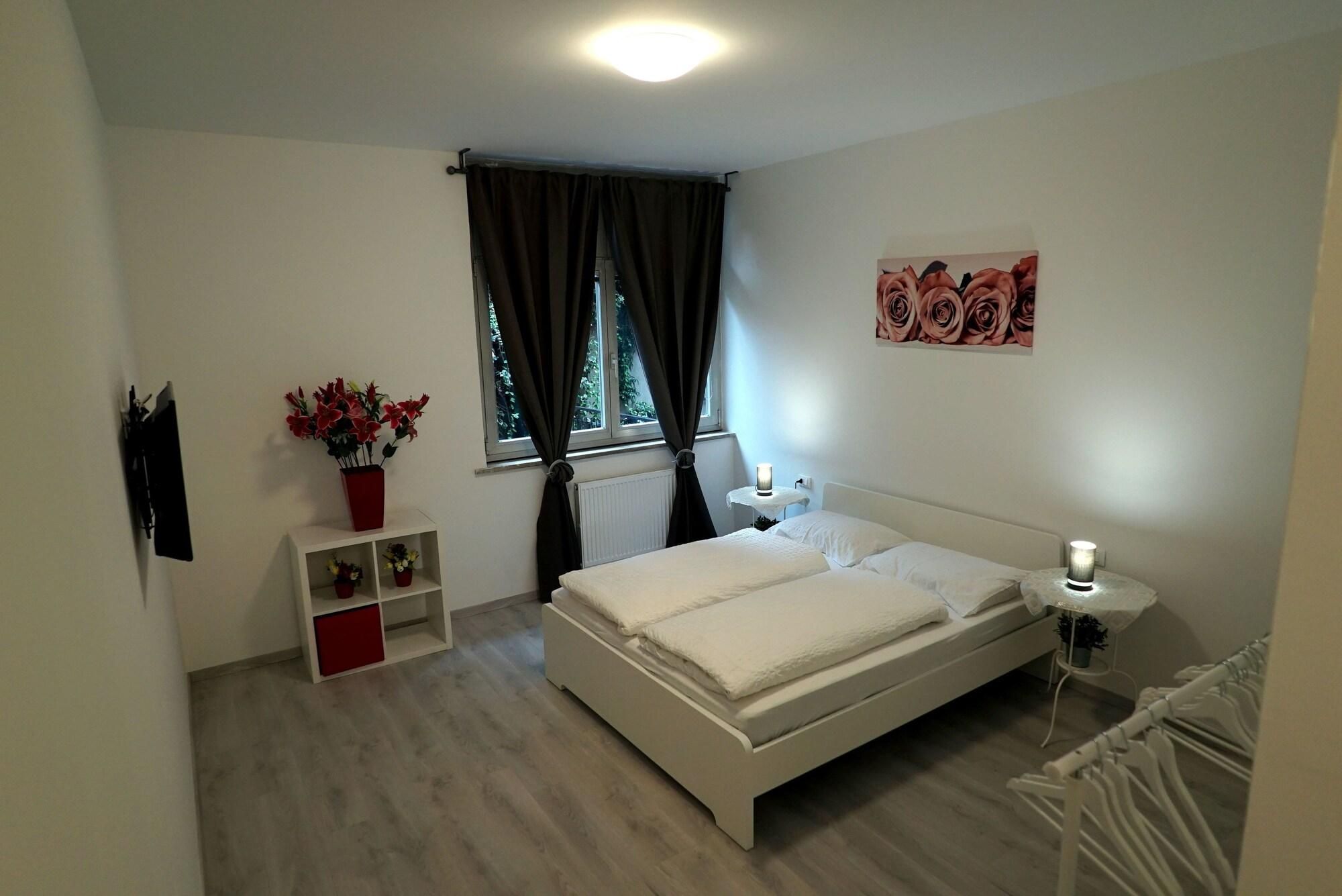 Mary's Rooms & Apartments 2