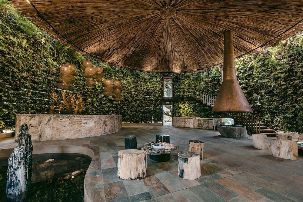 The Brown, Guatape, Autograph Collection 2