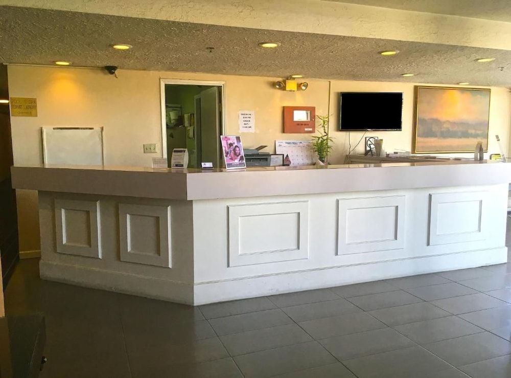 Studio 6 Suites Delano, CA 2