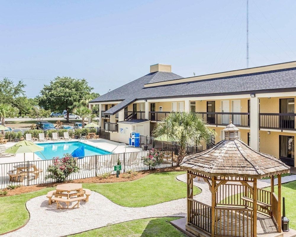 Quality Inn Mt Pleasant - Charleston 1