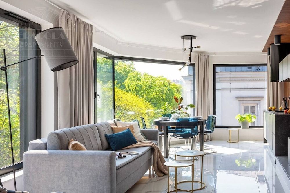 Modern View of Planty Park by Fragola Apartments 1
