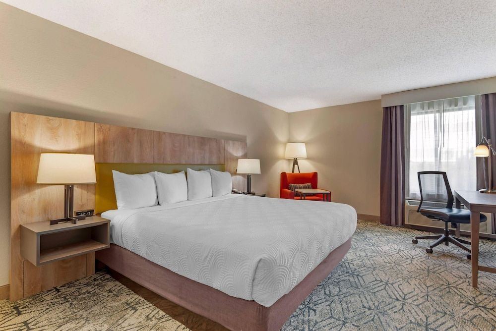 Country Inn & Suites by Radisson, Atlanta Galleria-Ballpark, GA 1