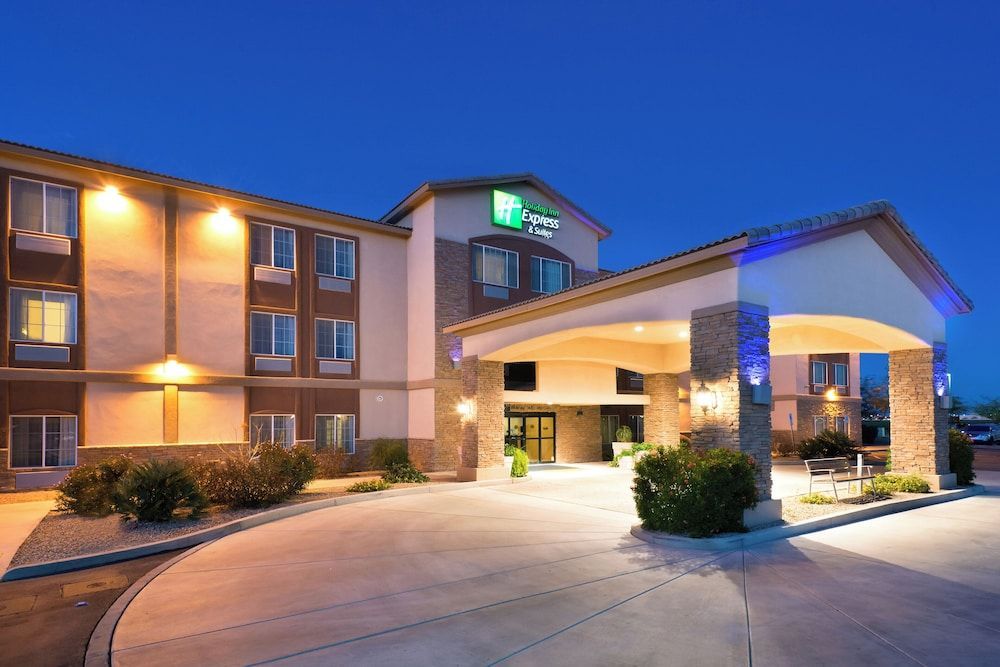 Holiday Inn Express & Suites CASA GRANDE by IHG 1