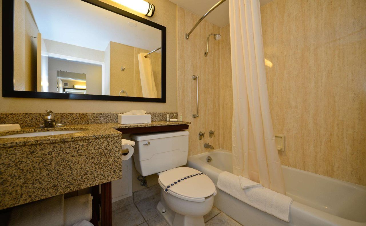Quality Inn & Suites 2