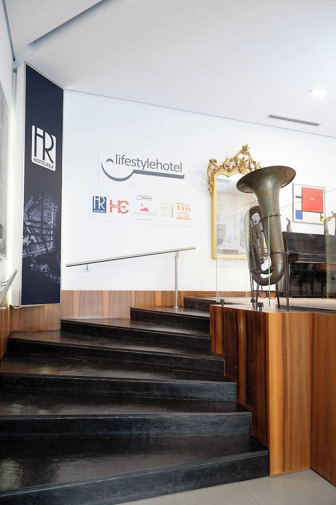 Rex Lifestyle Hotel 2