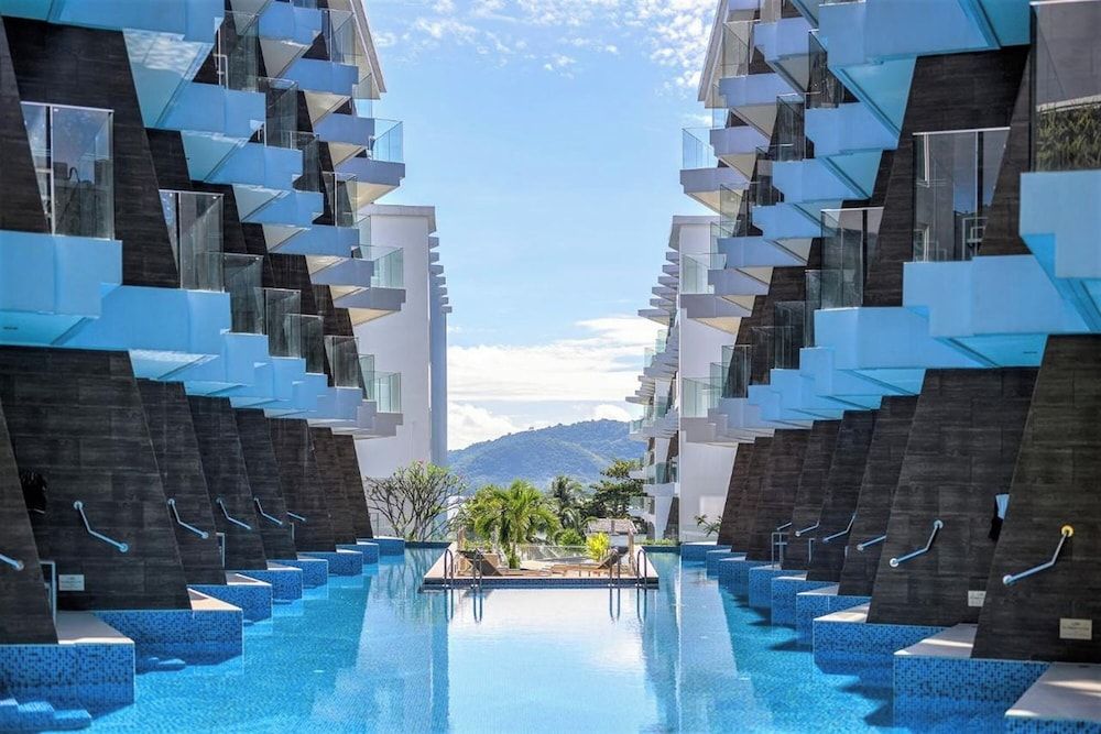 The Beachfront Hotel Phuket 1
