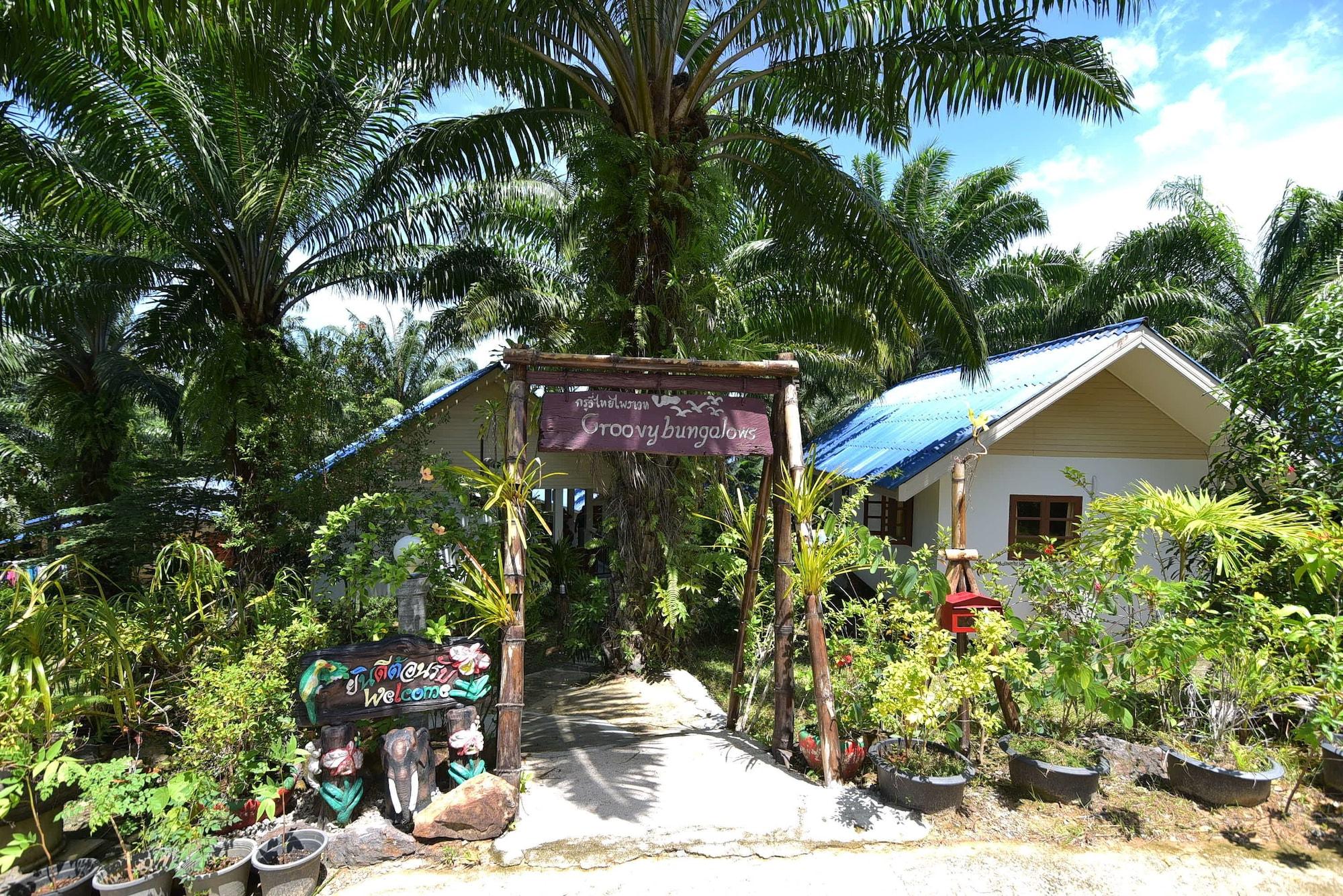 Groovy Bungalows 2