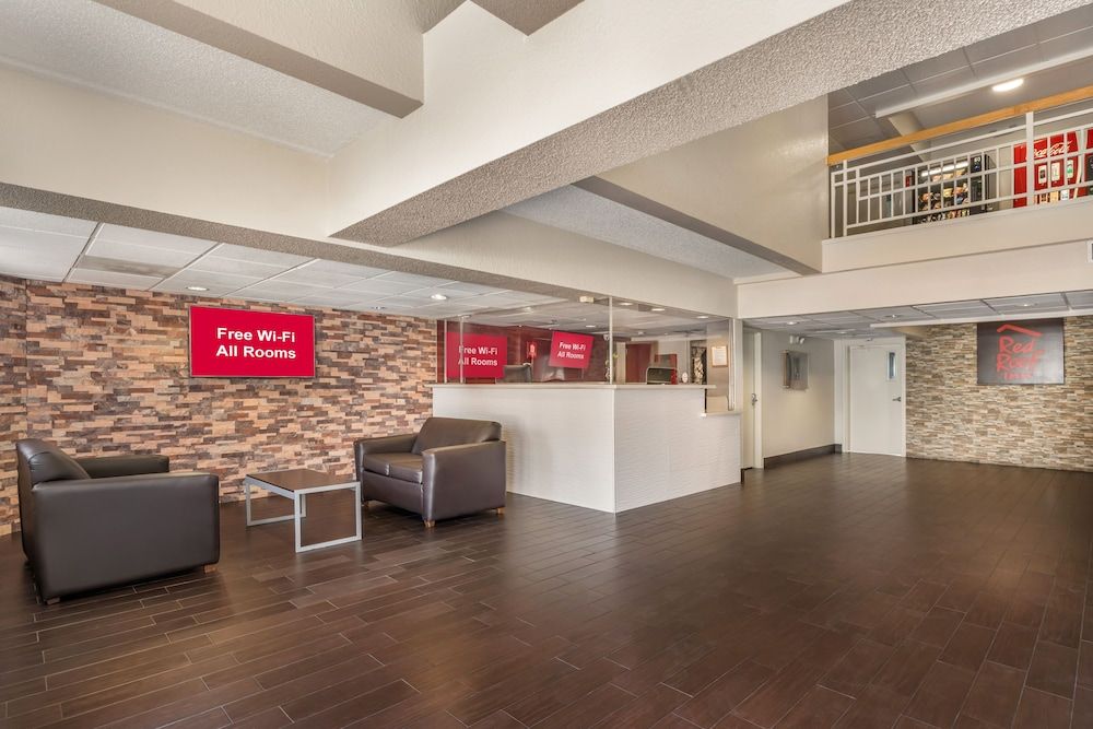 Red Roof Inn Houston Brookhollow 2