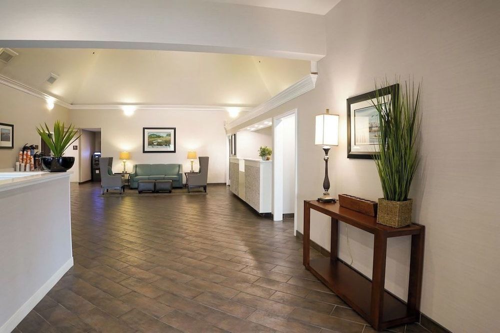 Comfort Suites Chincoteague Island Bayfront Resort 2
