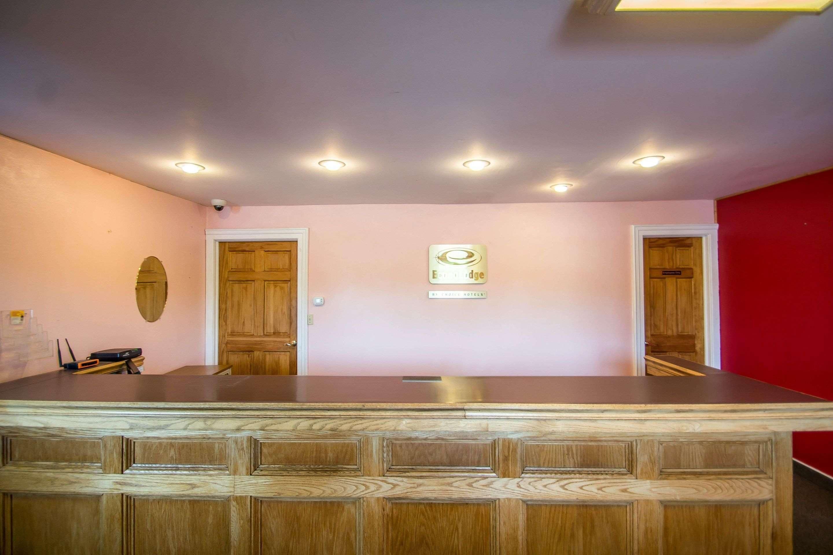 Econo Lodge Hornell 2
