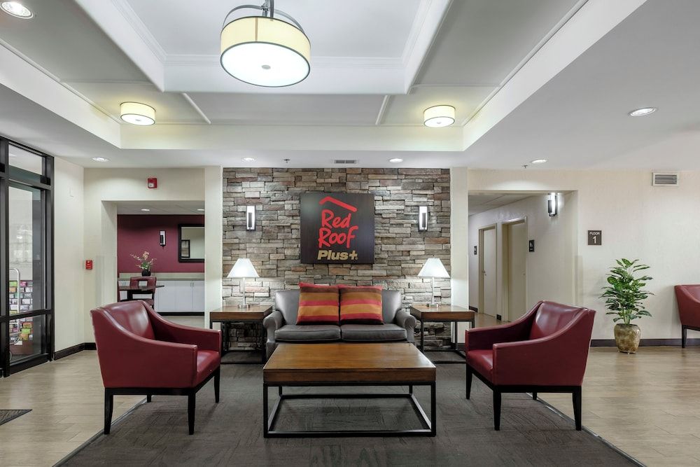 Red Roof Inn PLUS + Gainesville 2