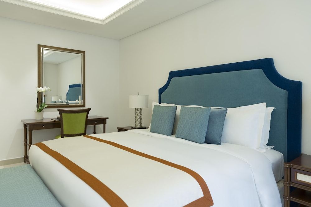 Al Najada Doha Hotel Apartments by Oaks 1