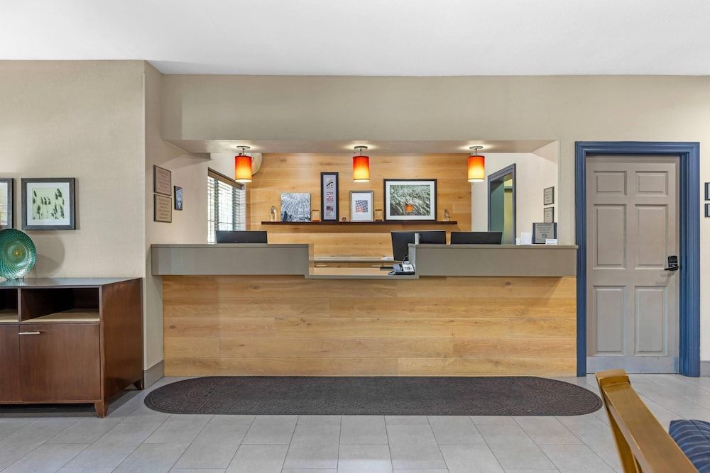 Country Inn & Suites by Radisson, Romeoville - Bolingbrook 2