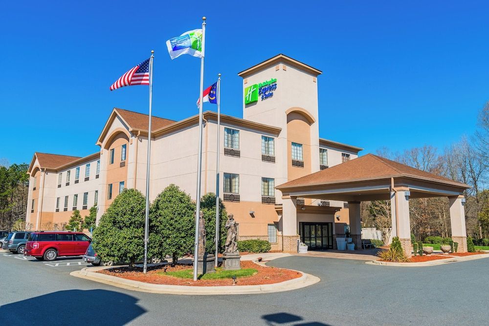 Holiday Inn Express & Suites ALBEMARLE by IHG 1