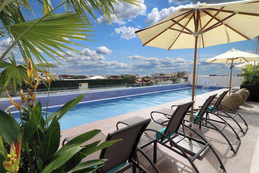 Holiday Inn Express & Suites PLAYA DEL CARMEN by IHG 1