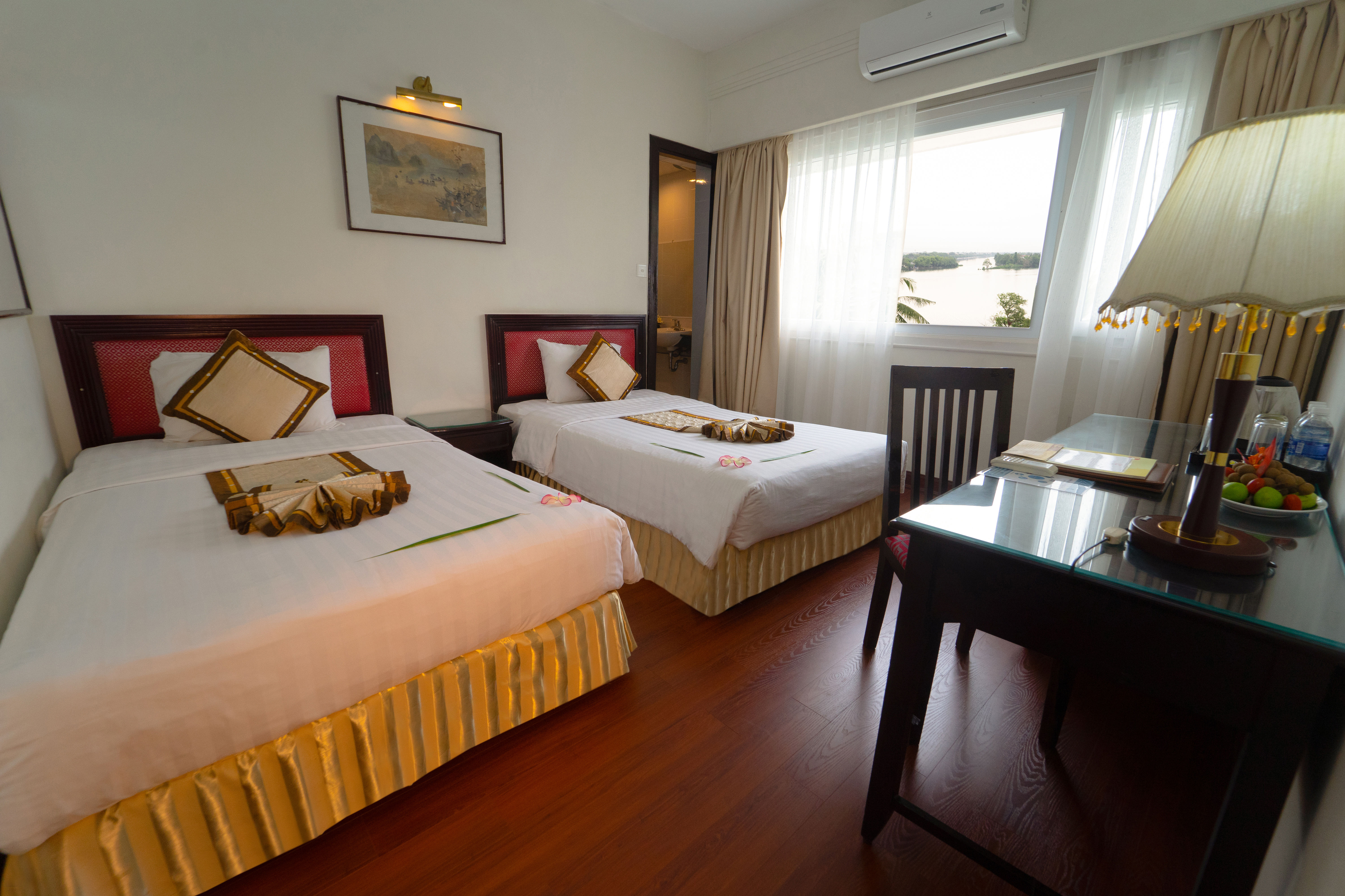 Century Riverside Hotel Hue 2