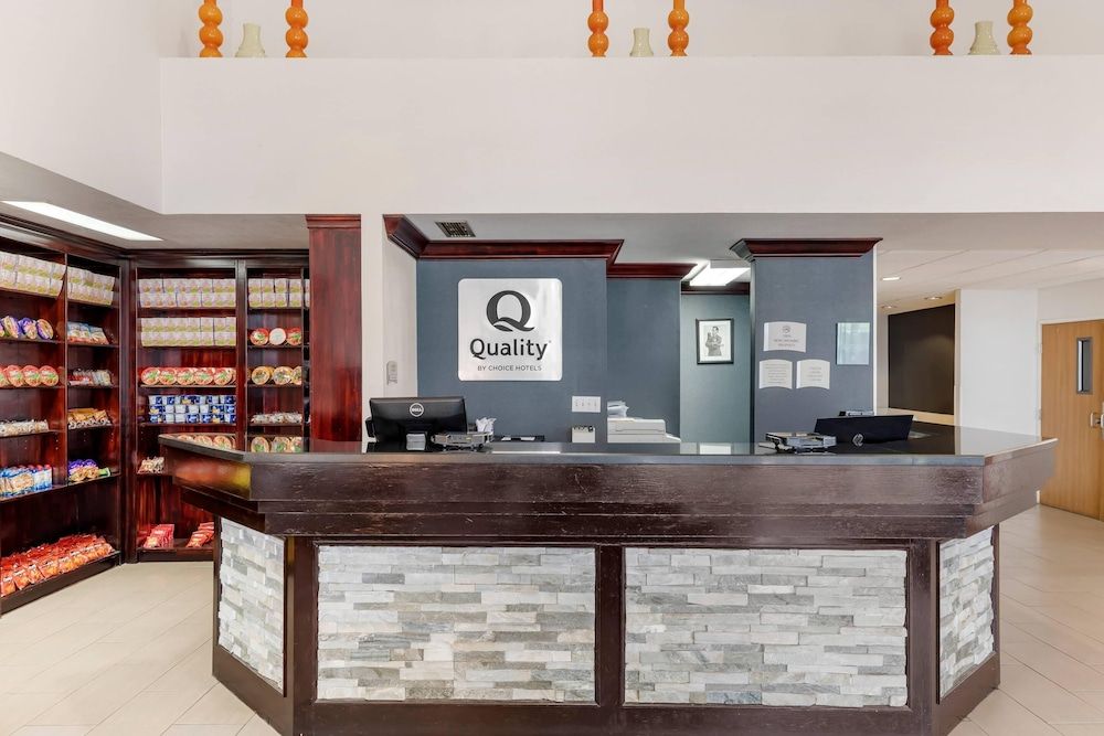 Quality Inn & Suites Denver International Airport 2