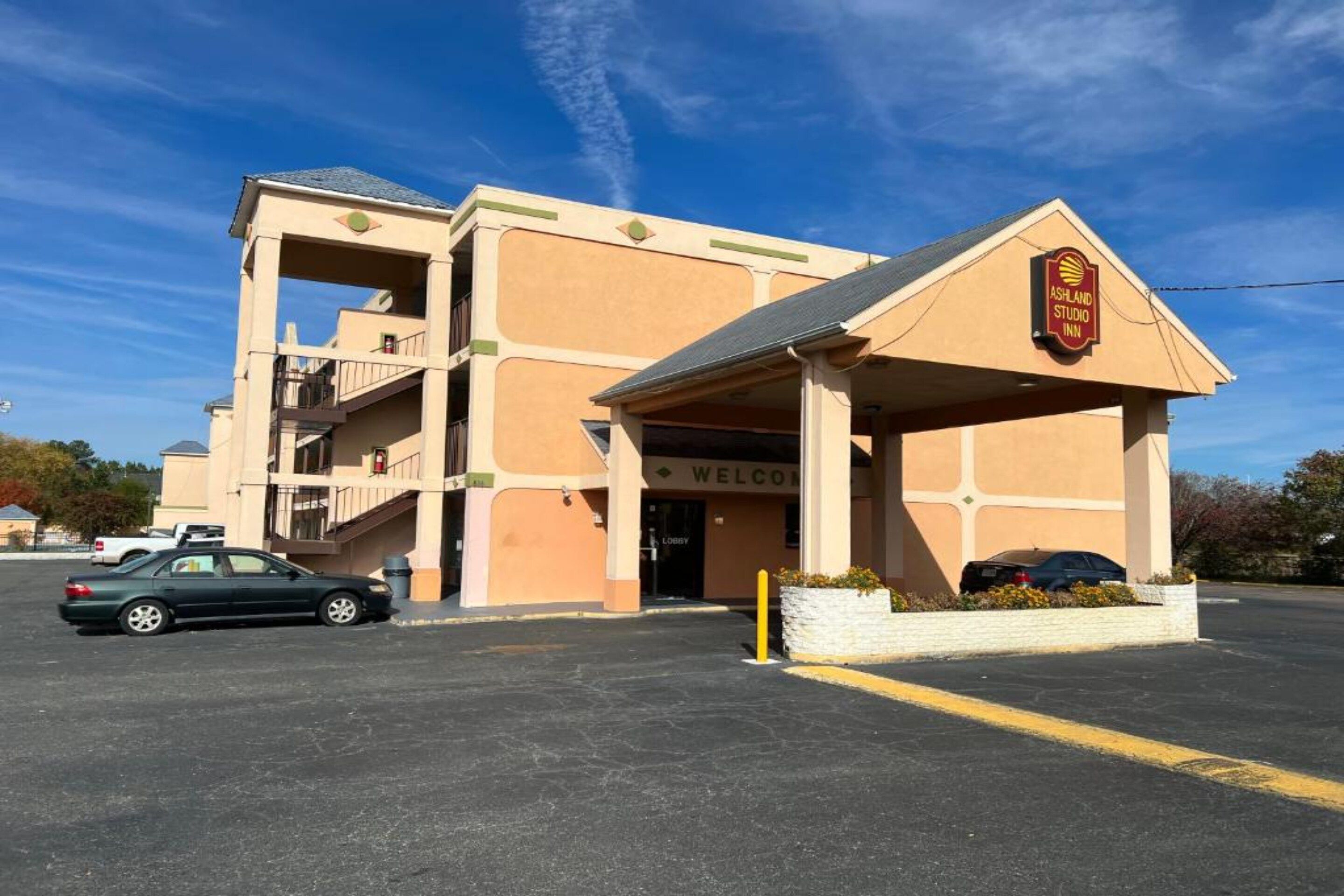 Ashland Studio Inn By OYO Richmond North near Kings Dominion 2