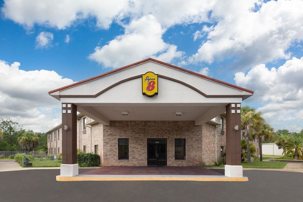 Super 8 by Wyndham Pascagoula 1