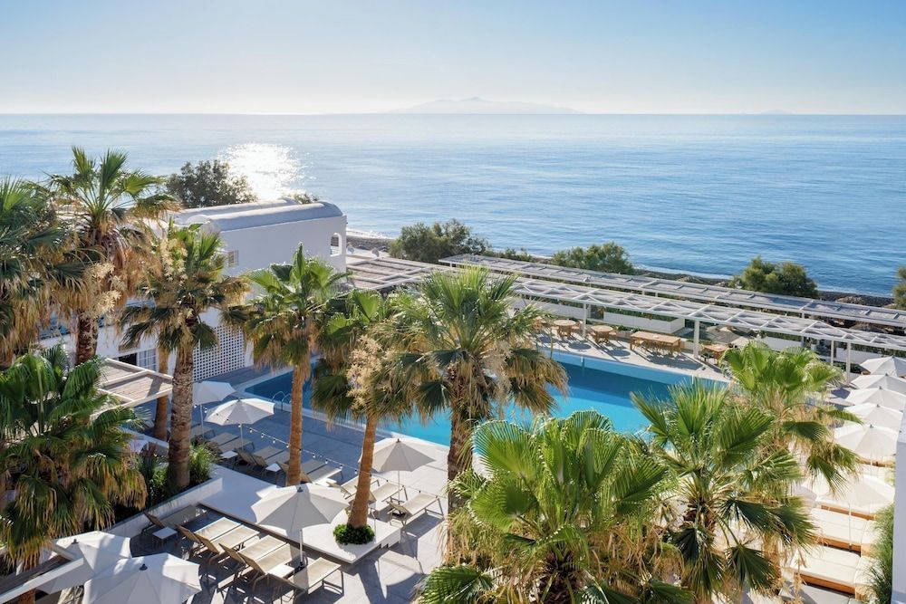 Kamari Beach Hotel 1