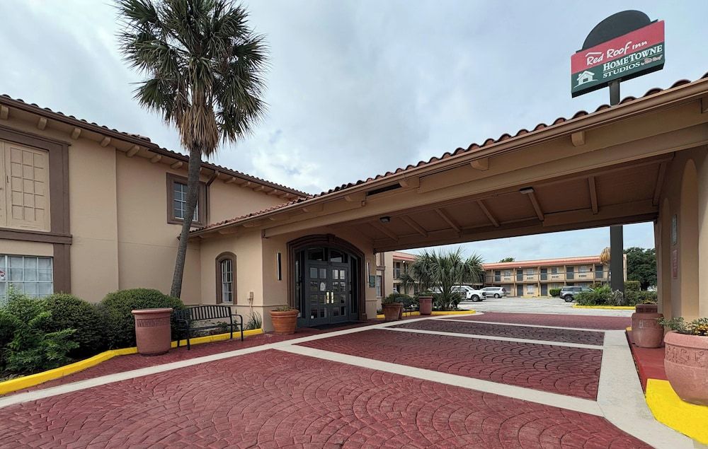 Red Roof Inn San Antonio - South Park 1