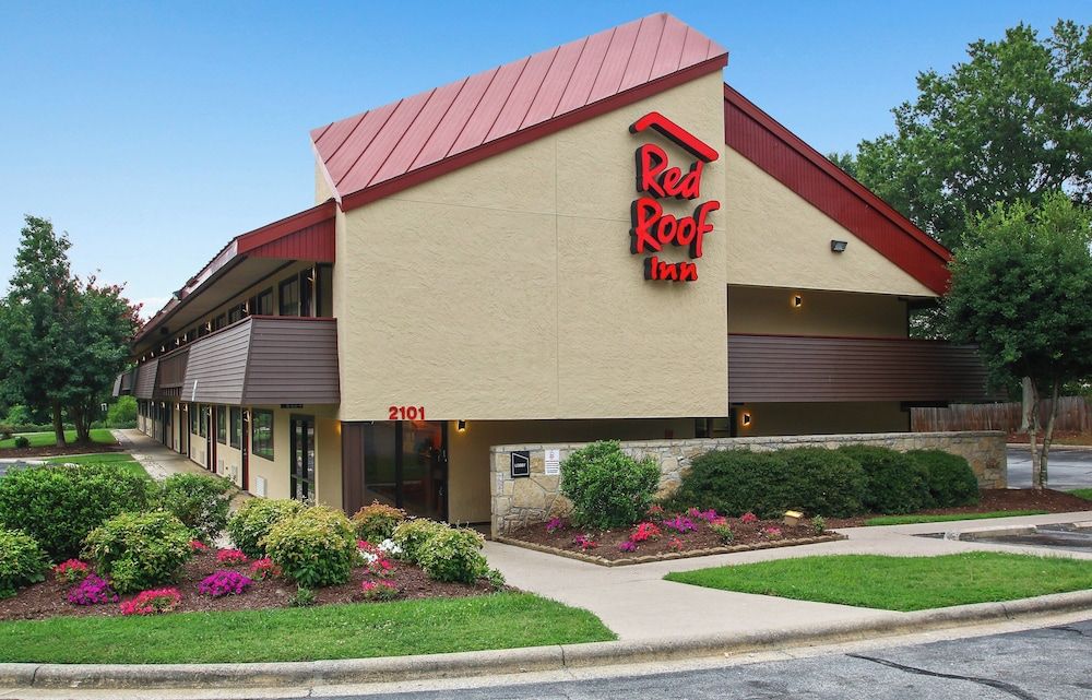 Red Roof Inn Greensboro Coliseum 1