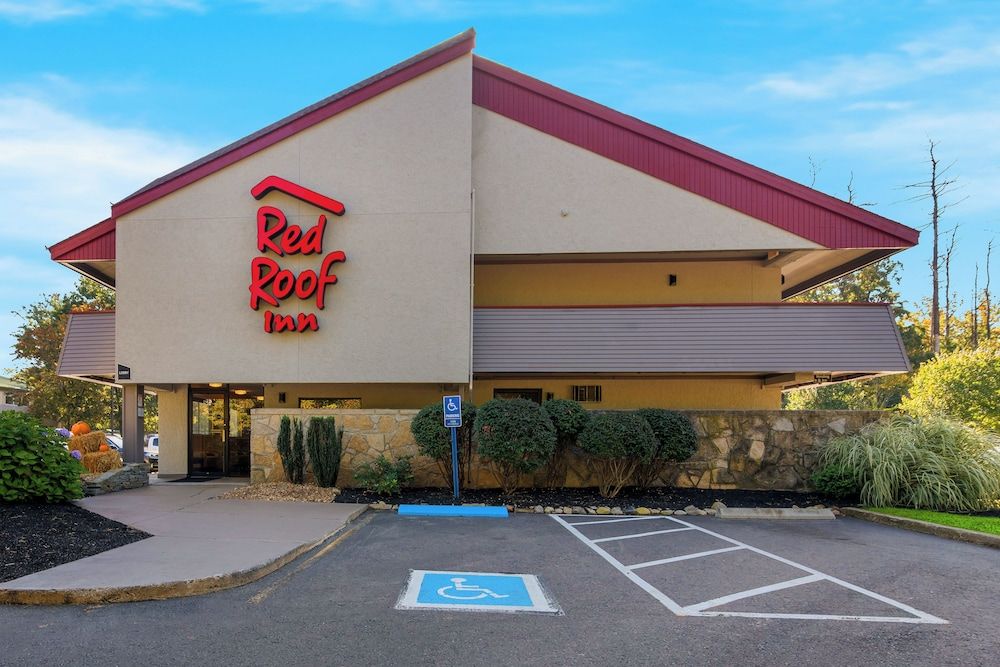 Red Roof Inn Salem 1