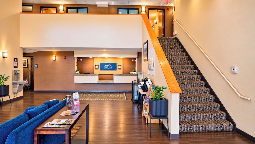 Manitou Pikes Peak Hotel 2