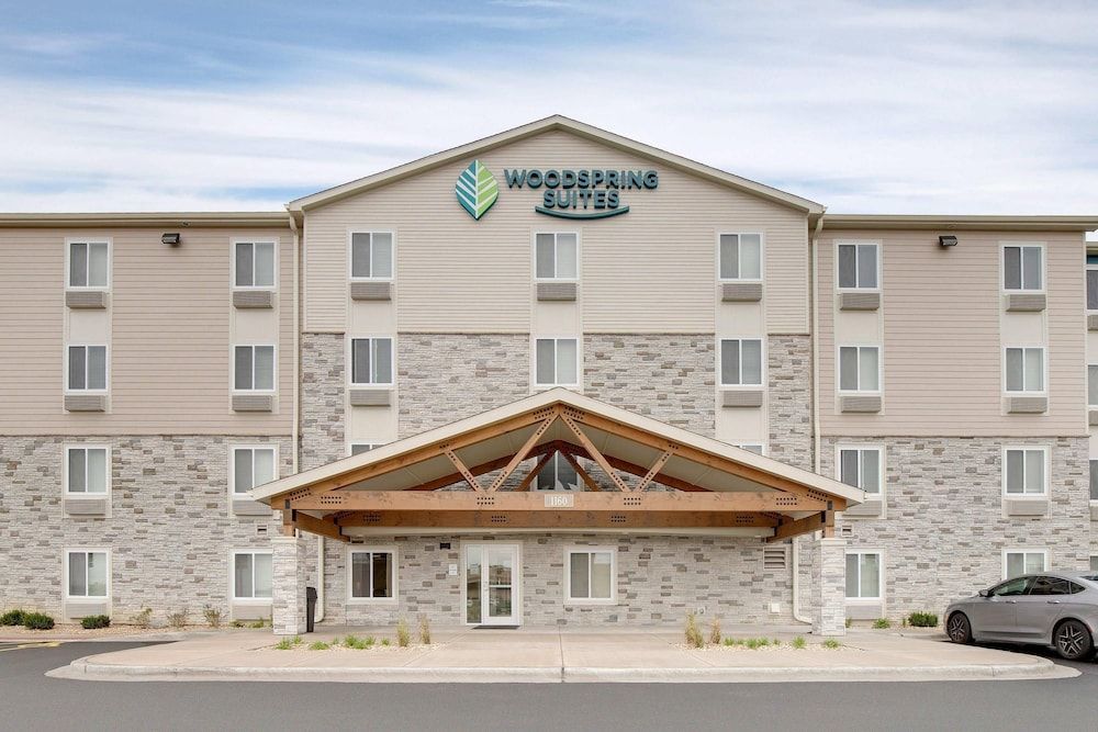 WoodSpring Suites Carol Stream - Chicago 1