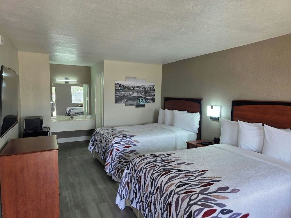 Red Roof Inn Shamrock 1