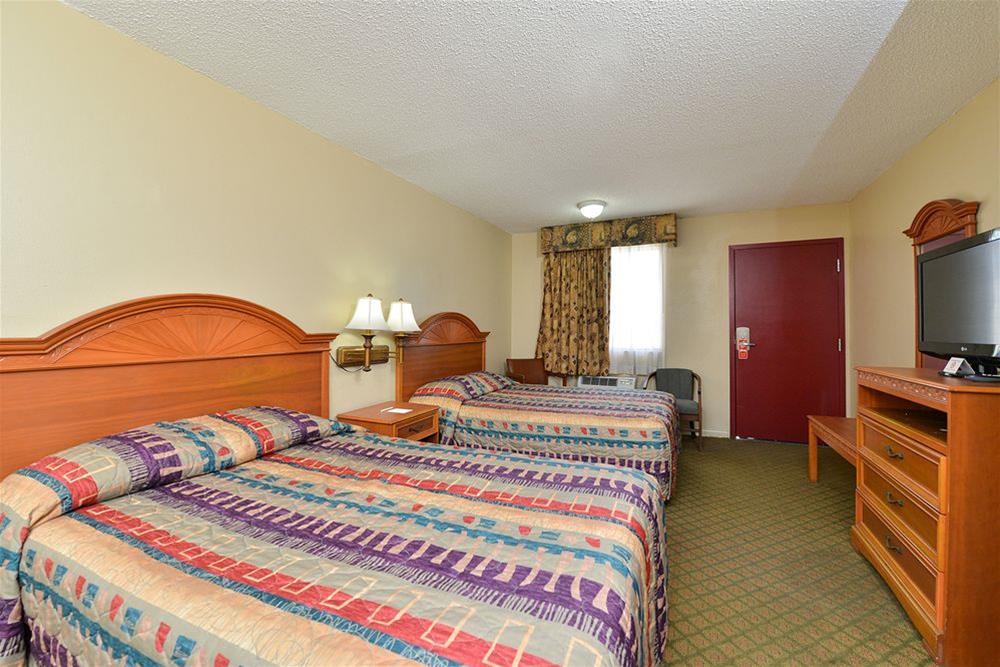 Laplace Motel 1