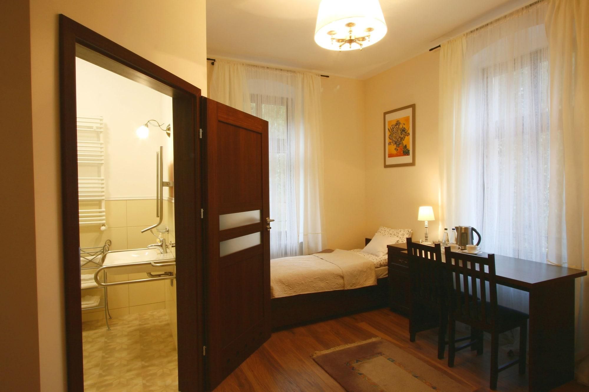 Hotel Charlotta 1