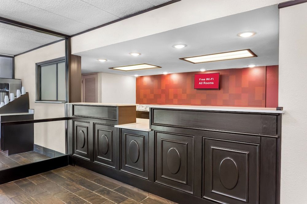 Red Roof Inn PLUS Chicago - Hoffman Estates 2
