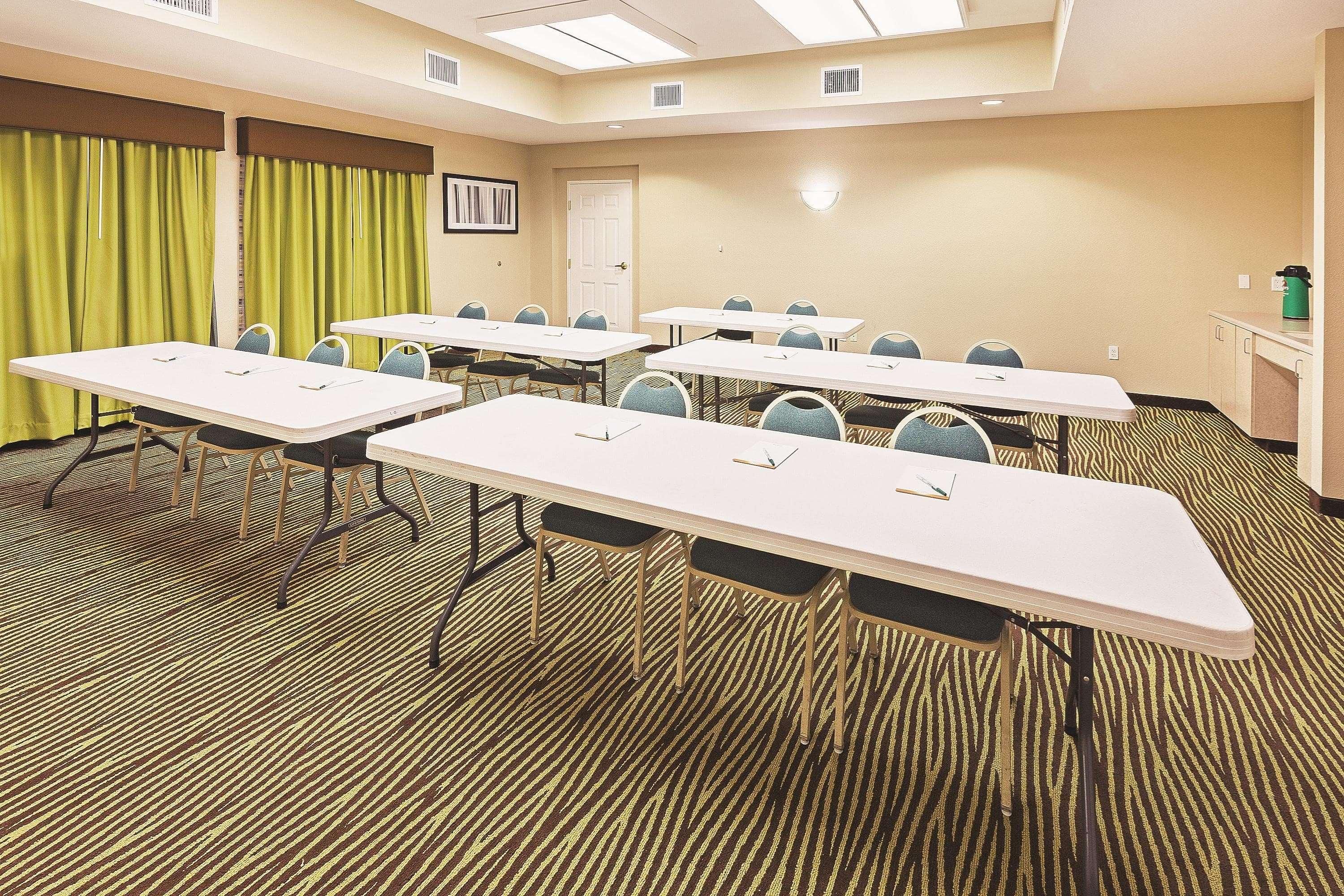 La Quinta Inn & Suites Corpus Christi Northwest 2