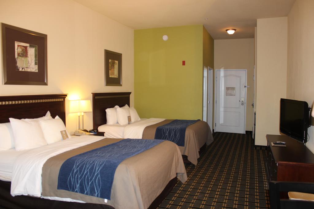 Comfort Inn & Suites Elk City South 1