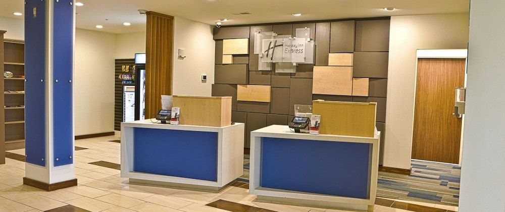 Holiday Inn Express MCCOMB by IHG 1