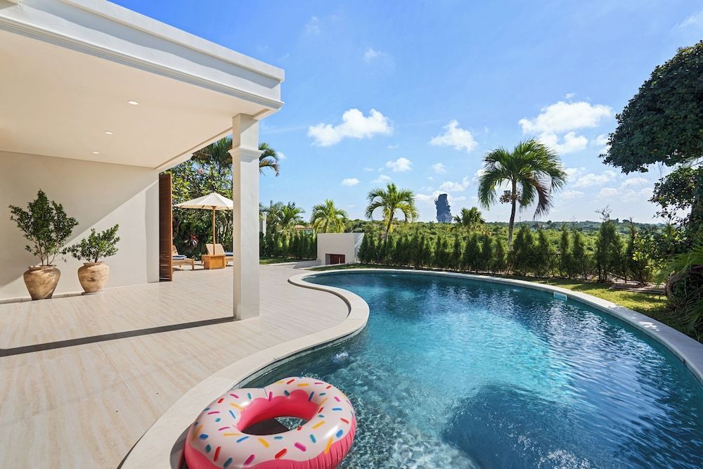 The Beverly Hills Bali Villas Resort 1