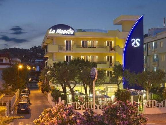 Hotel La Maestra 1