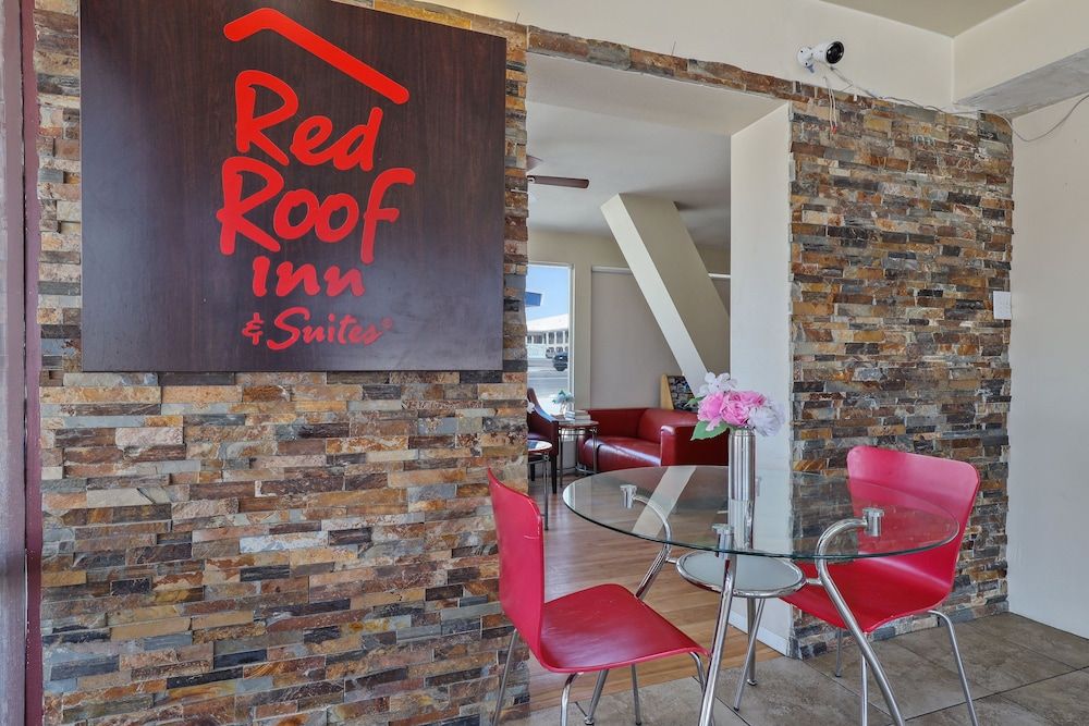 Red Roof Inn Needles 2