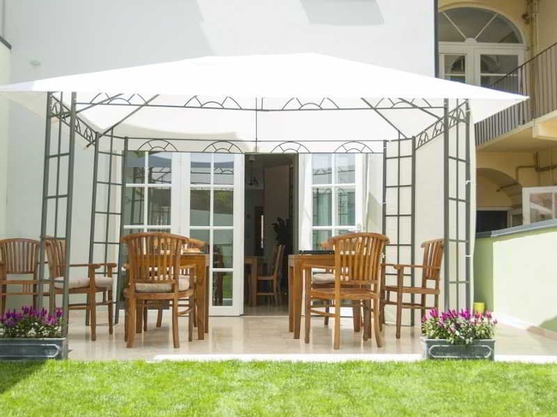 Bloom Hotel 2