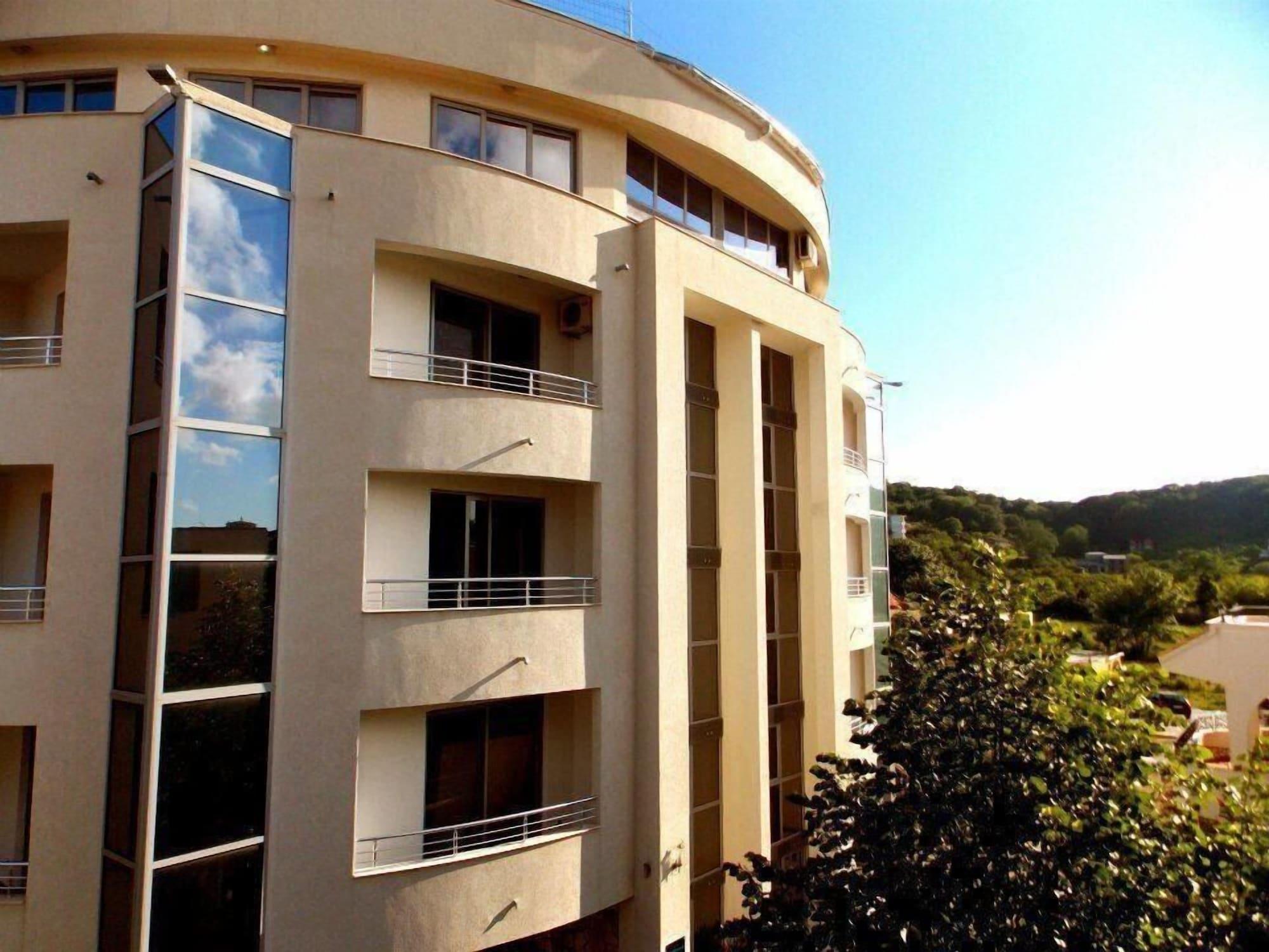 RESIDENCE Apartments 2
