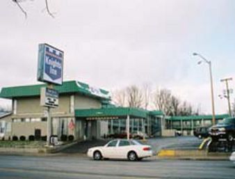Richmond Inn & Suites Near Dayton I-70 1