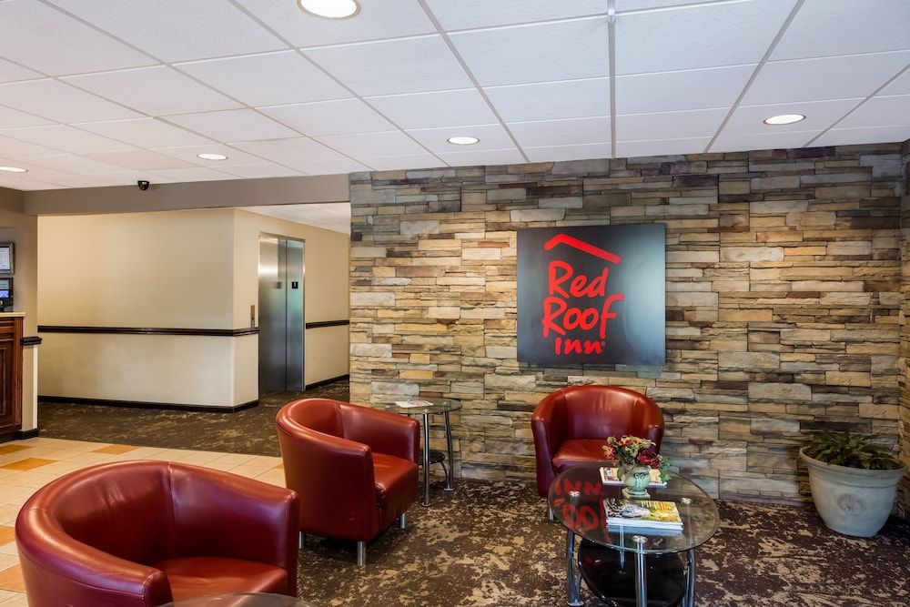 Red Roof Inn Hendersonville 2