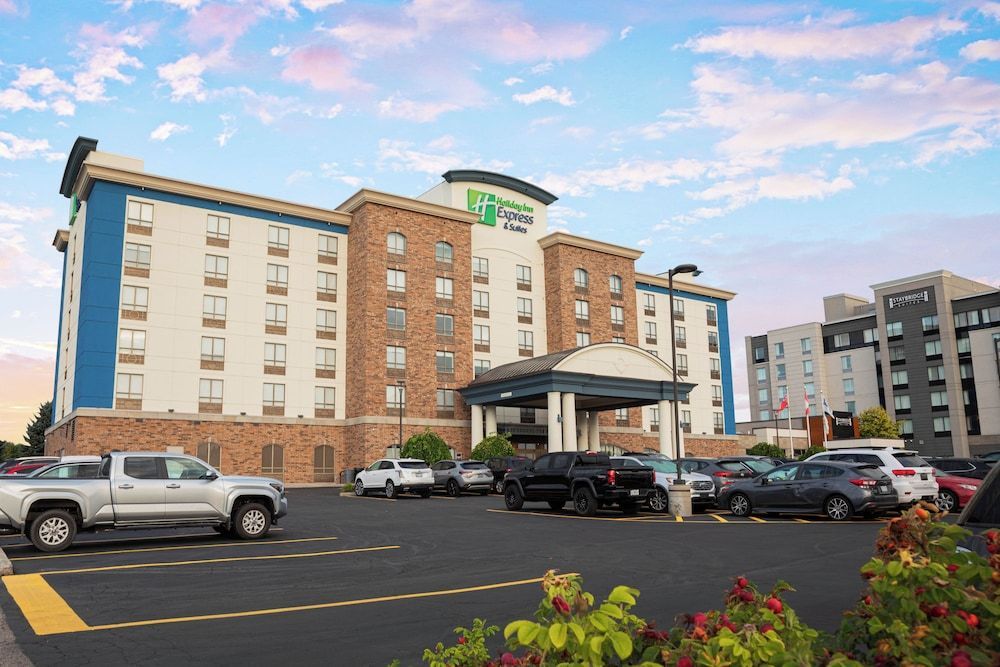 Holiday Inn Express & Suites WATERLOO - ST. JACOBS AREA by IHG 1