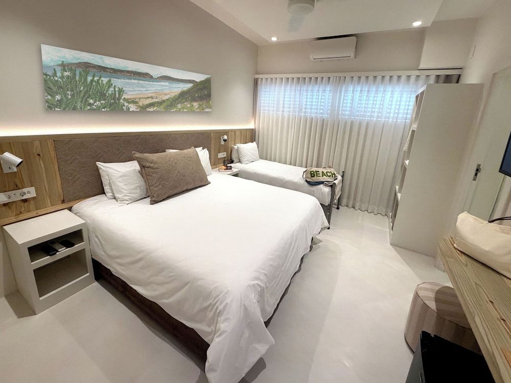 Plett Beachfront Guest House 1