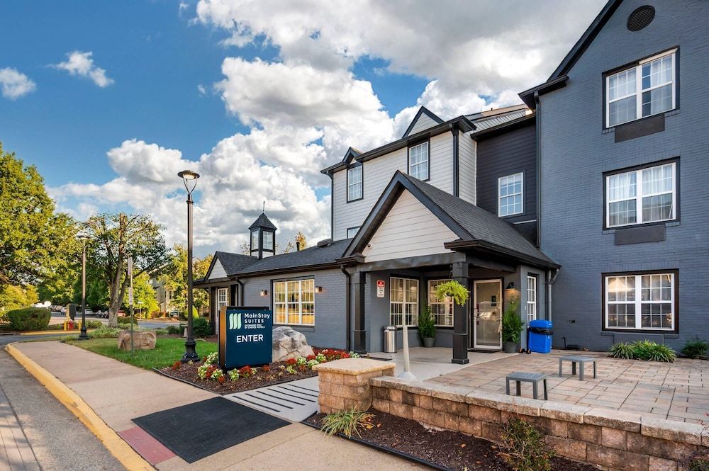 MainStay Suites Sterling near Dulles Town Center 1